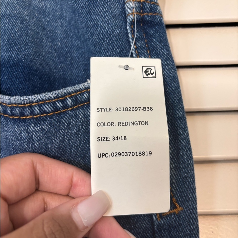 Gloria Vanderbilt x Christian Siriano
Miles Straight Leg Jeans | Sz 18 | NEW - Picture 4 of 9